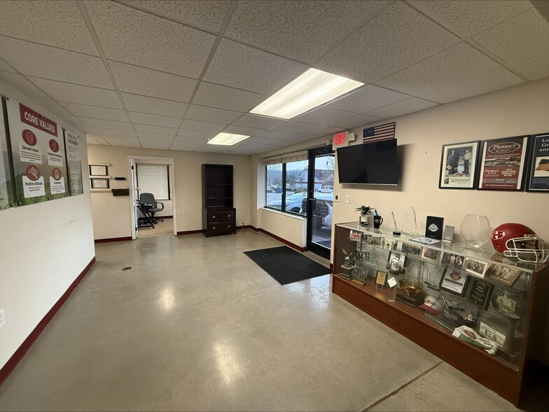 More Photos Of 4604 Mill Branch Ln, Knoxville Storefront Retail Office For Sale
