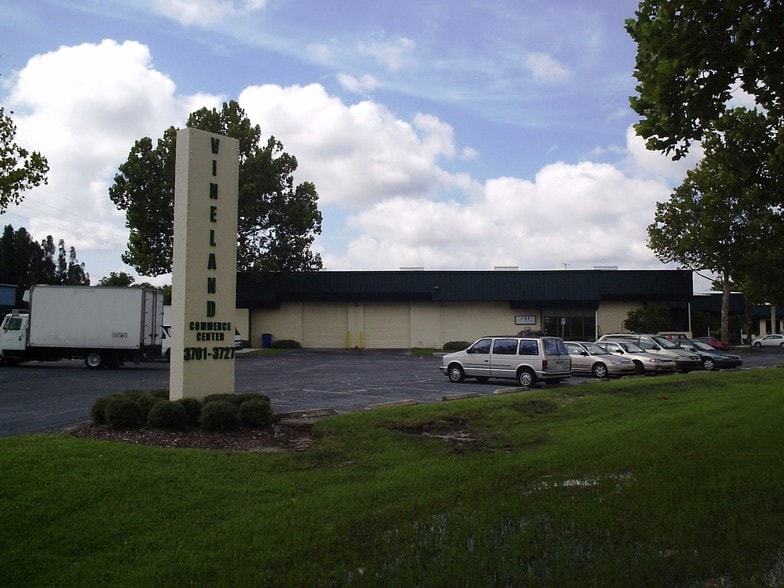 More Photos Of 3701-3709 Vineland Rd, Orlando Warehouse For Lease