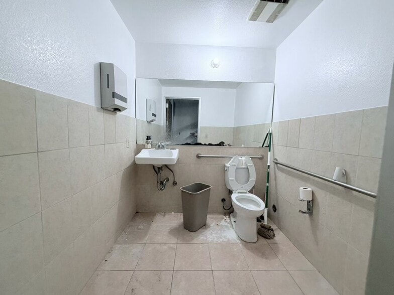 More Photos Of 2492 Technology Dr, Hayward Research And Development For Sale
