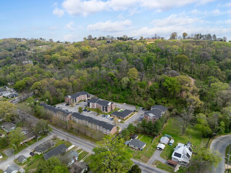 More Photos Of 1400 N Chamberlain Ave, Chattanooga Apartments For Sale