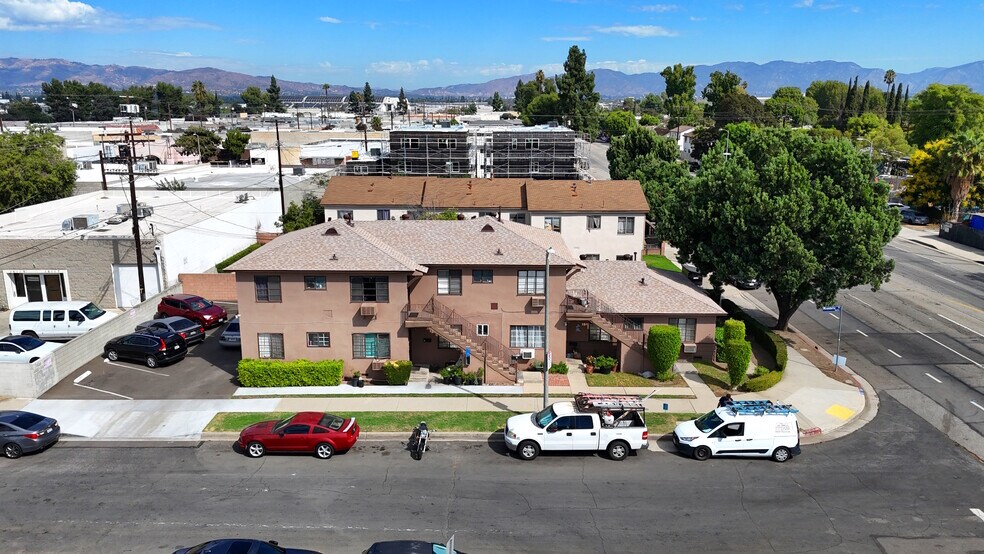 More Photos Of 7303 Woodley Ave, Van Nuys Apartments For Sale