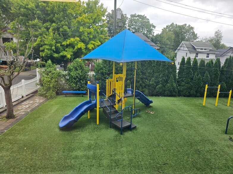 More Photos Of 38 Oakdene Ave, Teaneck Schools For Lease