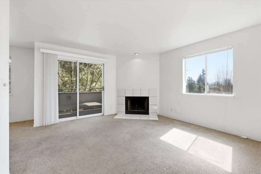 More Photos Of 8320 Lake City Way NE, Seattle Apartments For Sale