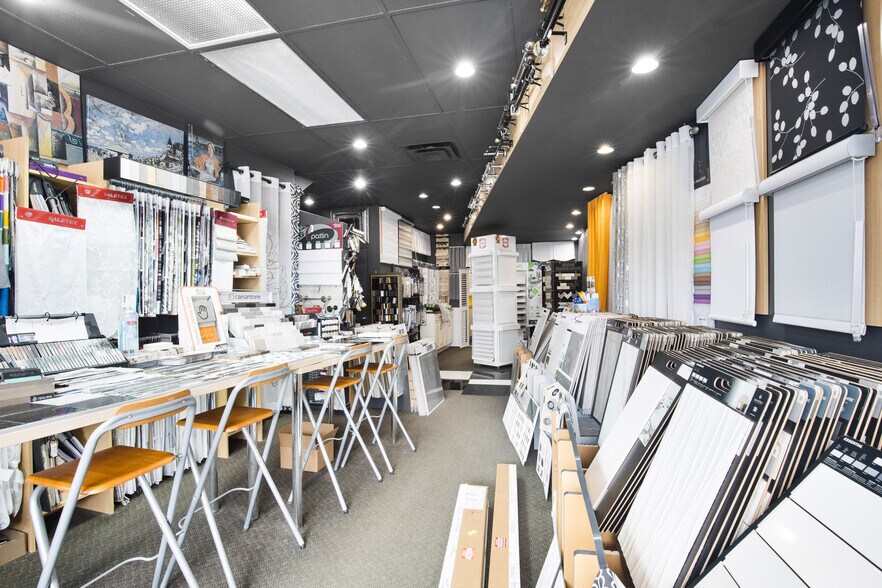 More Photos Of 169-175 St Saint-Georges, St-Jérôme Storefront Retail Office For Sale