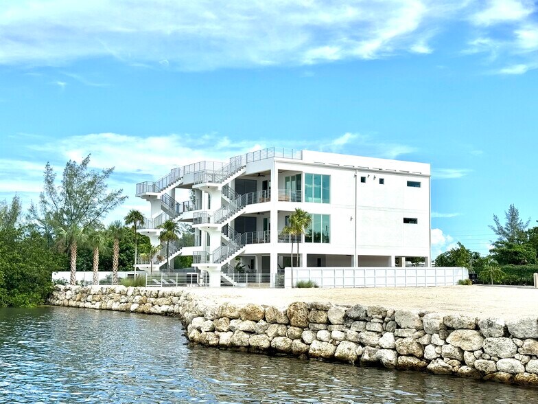 More Photos Of , Marathon Unknown For Sale