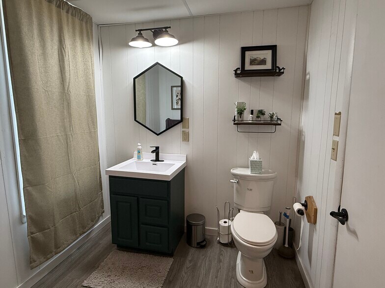 More Photos Of 320 N Main St, Scandinavia Storefront Retail Residential For Sale