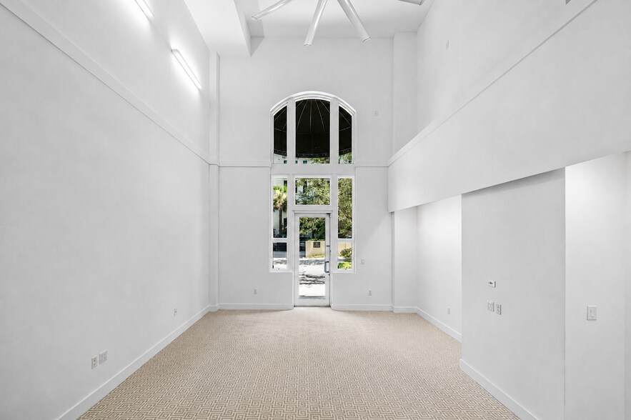 More Photos Of 701 S Olive Ave, West Palm Beach Office For Lease