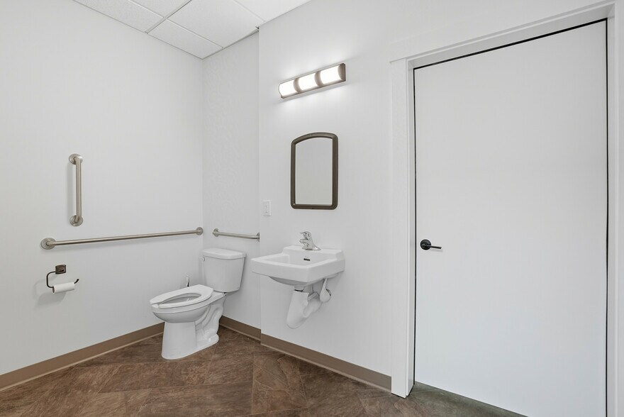 More Photos Of 15803 E Sprague Ave, Spokane Valley Office For Lease