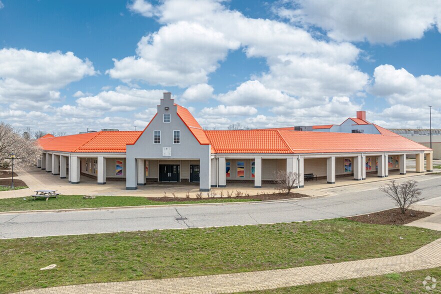 More Photos Of 12330 James St, Holland Unknown For Lease