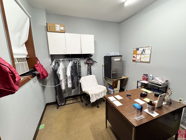 More Photos Of 980 Stanley St, New Britain Warehouse For Sale