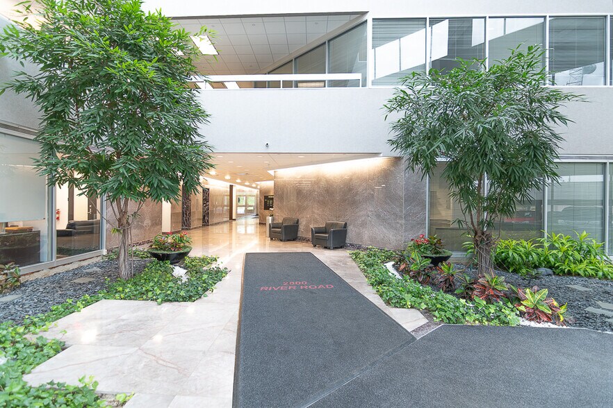 More Photos Of 2800 S River Rd, Des Plaines Office For Lease