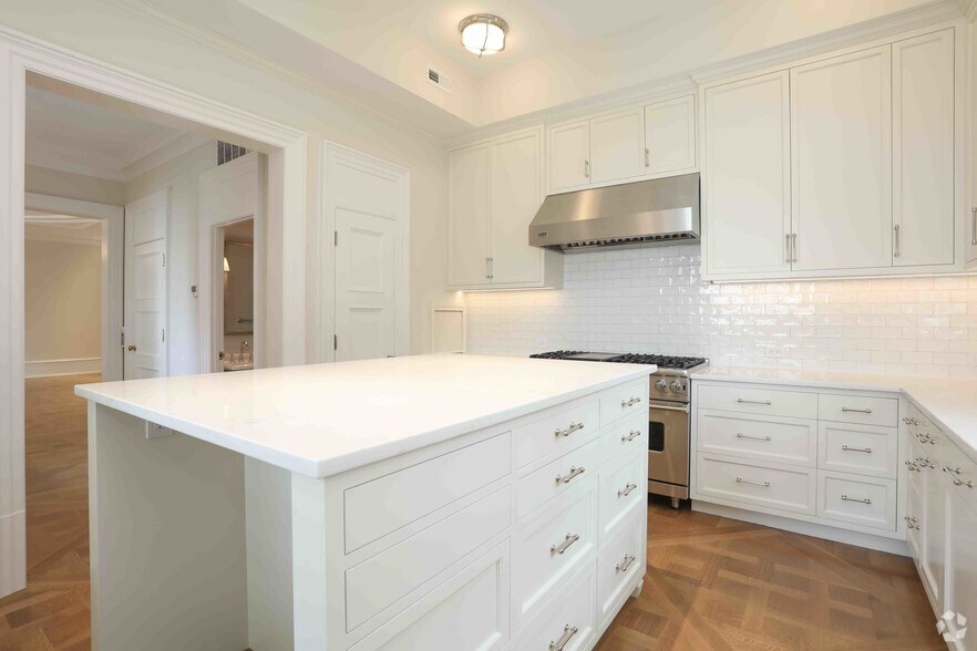 More Photos Of 2230 Massachusetts Ave NW, Washington Office For Sale