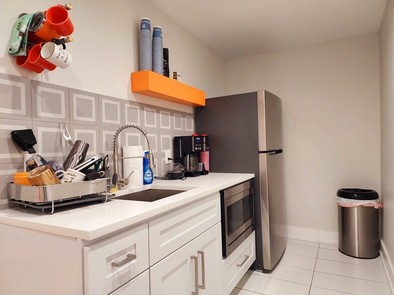 More Photos Of 2709 E Allegheny Ave, Philadelphia Office Residential For Sale