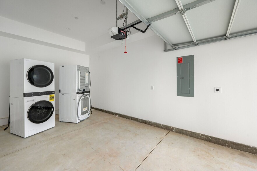 More Photos Of 726 Robinson St, Los Angeles Apartments For Sale