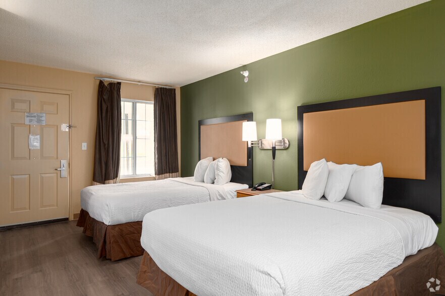 More Photos Of 4810 Bluestone Dr, Raleigh Hotel For Sale