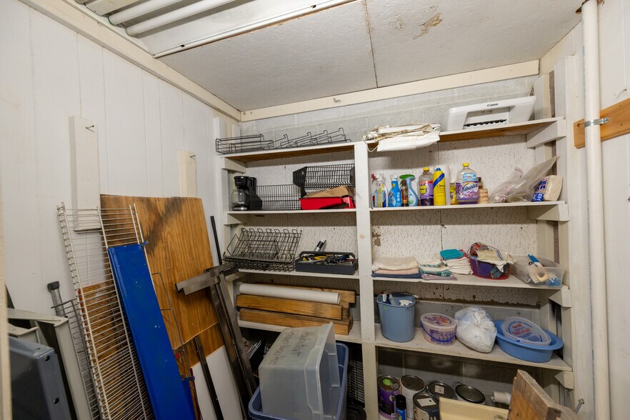 More Photos Of 20310 Main St E, Huntingdon Storefront For Sale