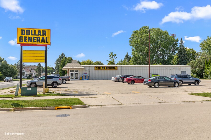 More Photos Of 331 E Center St, Juneau Storefront For Sale