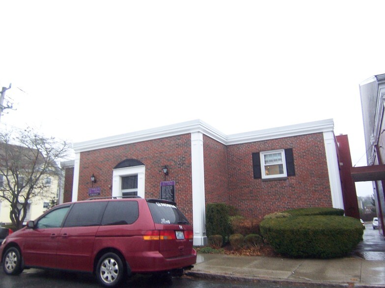 Primary Photo Of 60 Brigham St, New Bedford Medical For Lease