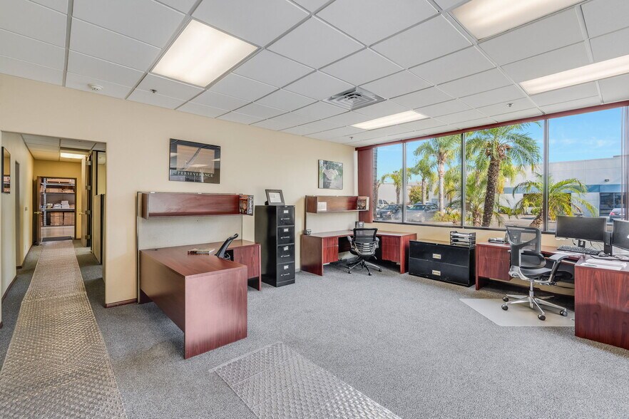 More Photos Of 14291 Commerce Dr, Garden Grove Manufacturing For Sale