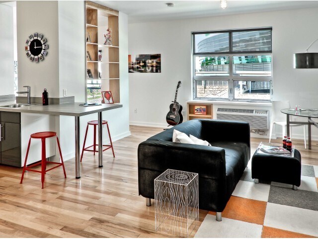 More Photos Of 1313 Cuming St, Omaha Apartments For Lease