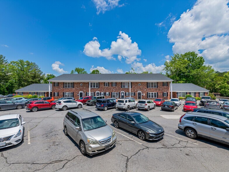 More Photos Of 5 Doctors Park, Asheville Medical For Lease