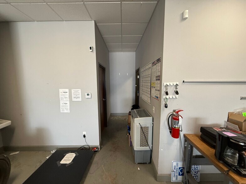 More Photos Of 11330 Manchaca Rd, Austin Freestanding For Lease