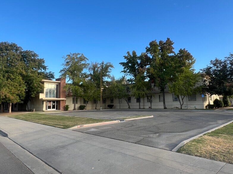 More Photos Of 4441 E Cesar Chavez Blvd, Fresno General Retail For Lease