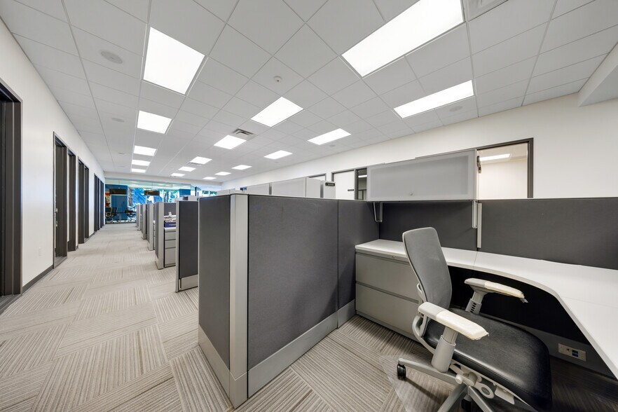 More Photos Of 2155 SW 22nd St, Miami Office For Lease