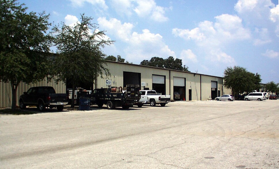 More Photos Of 4302 E 10th Ave, Tampa Warehouse For Lease