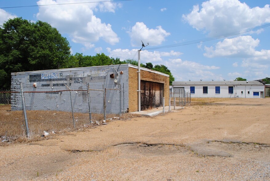 More Photos Of 2600 Medgar Evers Blvd, Jackson Auto Repair For Sale