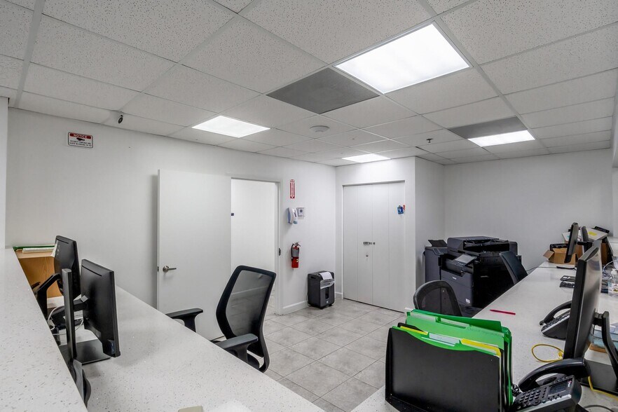 More Photos Of 12550 Biscayne Blvd, North Miami Medical For Sale
