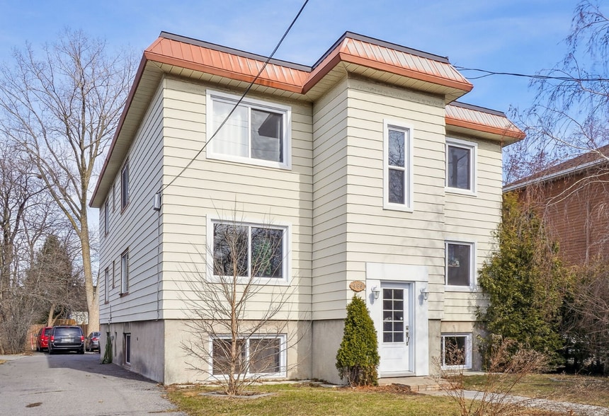 Primary Photo Of 459 Boul La Fayette, Longueuil Apartments For Sale