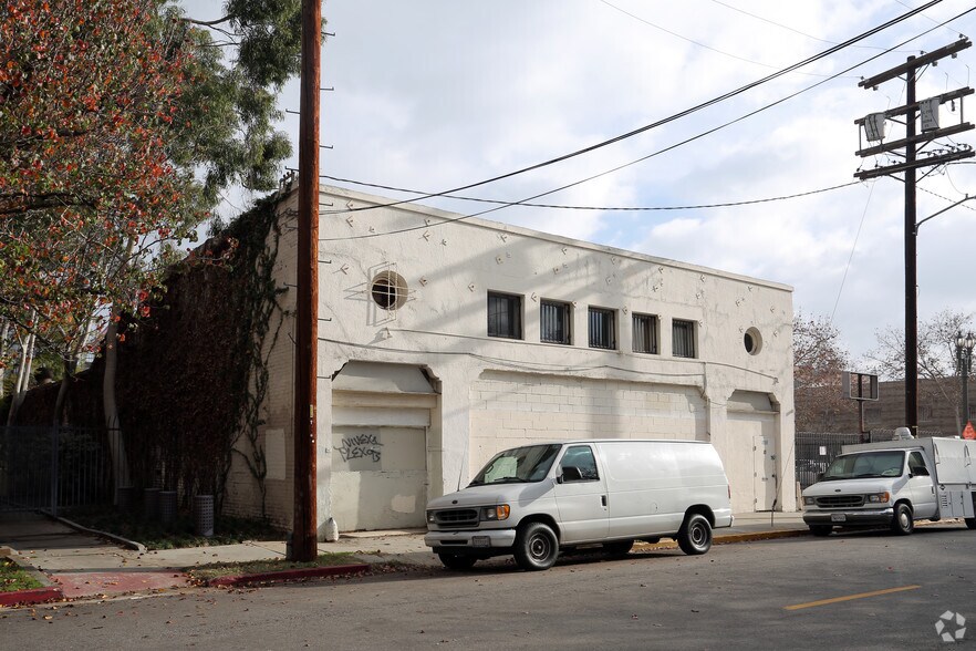 More Photos Of 239-241 W 15th St, Los Angeles Manufacturing For Lease