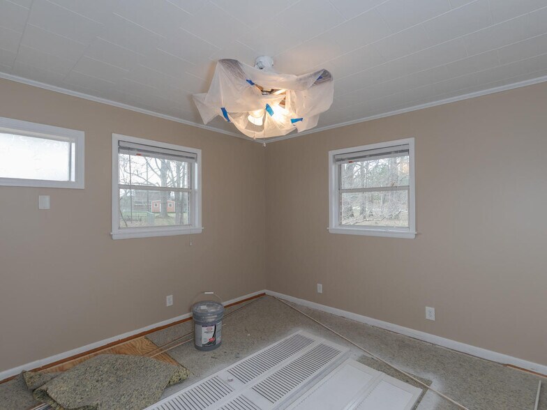 More Photos Of 3346 Us Highway 29, Valley Service Station For Sale