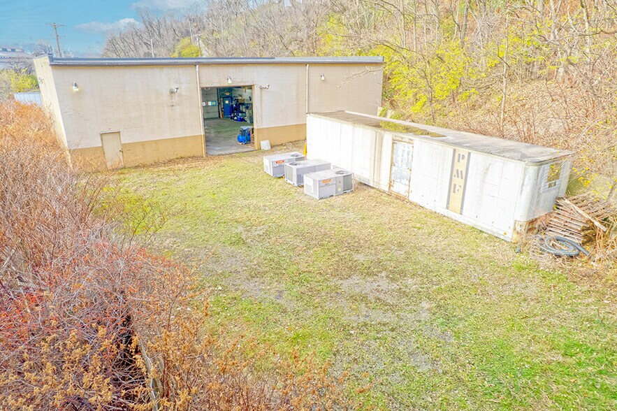 More Photos Of 204 Main St, East Pittsburgh Flex For Sale