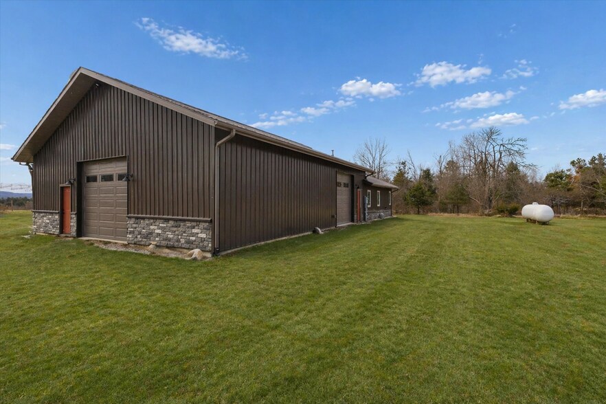 More Photos Of 8370 Lakeview Rd, Alanson Winery Vineyard For Sale