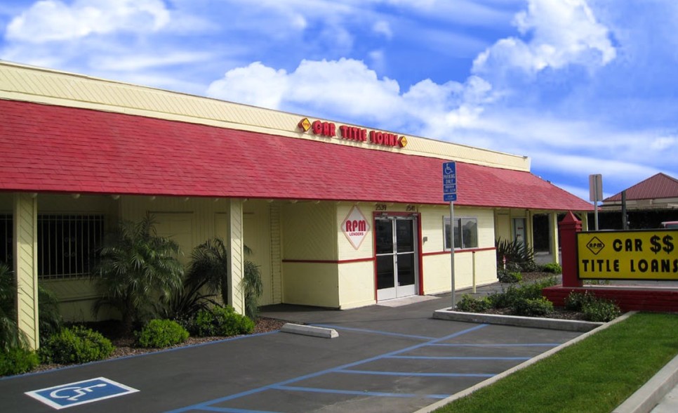 Primary Photo Of 2541 S Main St, Santa Ana Freestanding For Lease