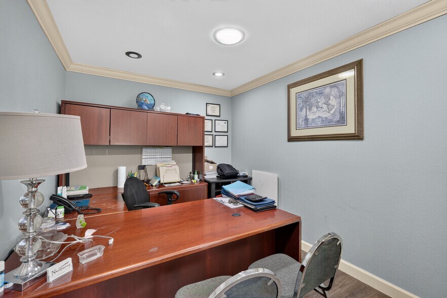 More Photos Of 5425 SE 111th St, Belleview Office For Sale