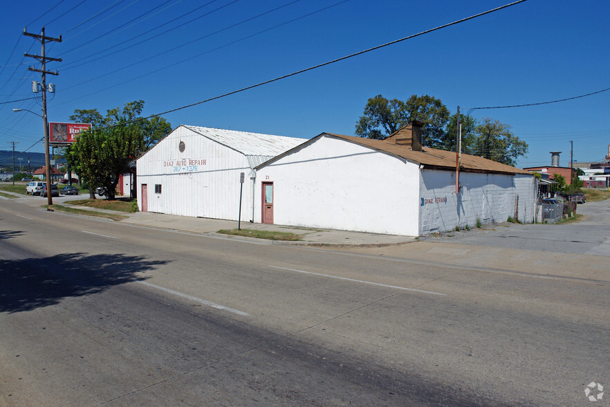 Primary Photo Of 23 W 20th St, Chattanooga Service For Sale