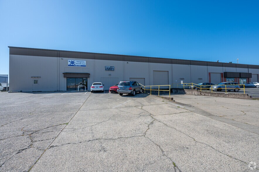 More Photos Of 3120-3190 Orange Grove Ave, North Highlands Distribution For Lease