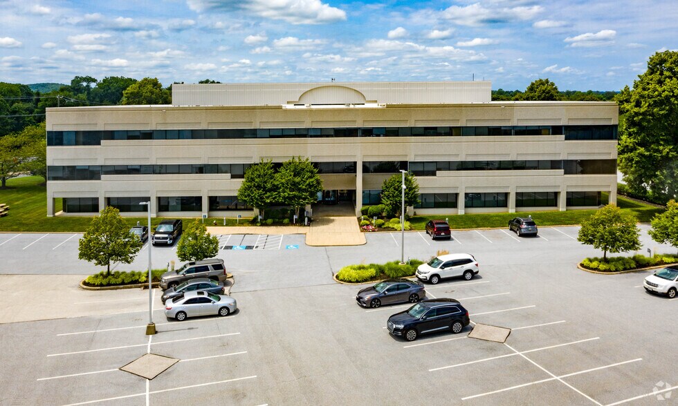 More Photos Of 610 Freedom Business Ctr Dr, King Of Prussia Unknown For Lease