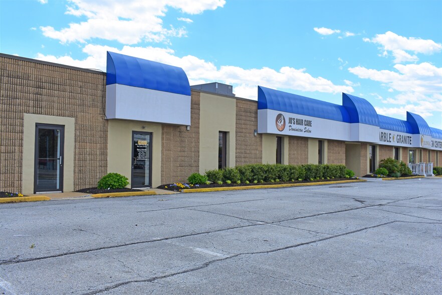 More Photos Of 240 S Dupont Hwy, New Castle Flex For Sale