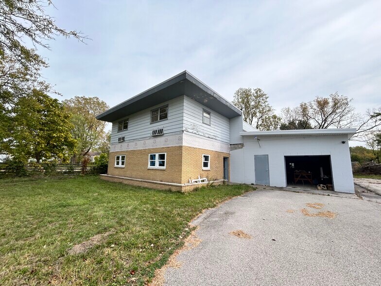 More Photos Of 09383 Blue Star Hwy, South Haven Industrial For Sale