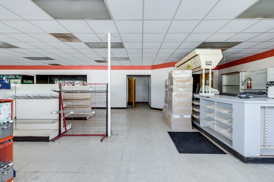 More Photos Of 2600 Earls Bridge Rd, Easley Convenience Store For Sale