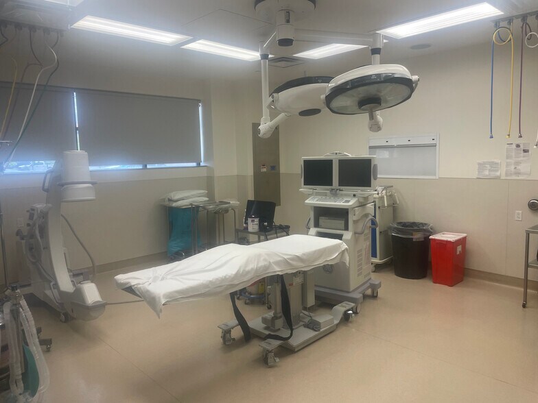 More Photos Of 7175 N Durango Dr, Las Vegas Medical For Lease