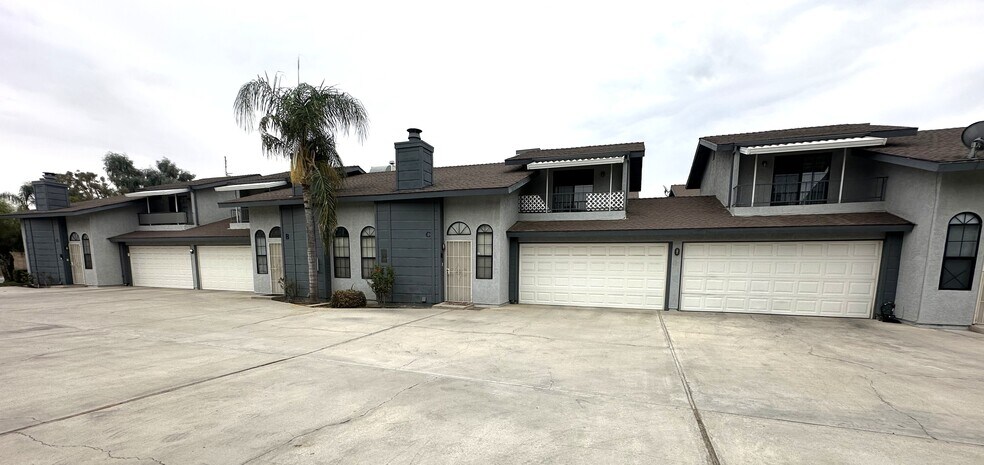 More Photos Of 7717 S Laurelglen Blvd, Bakersfield Apartments For Sale