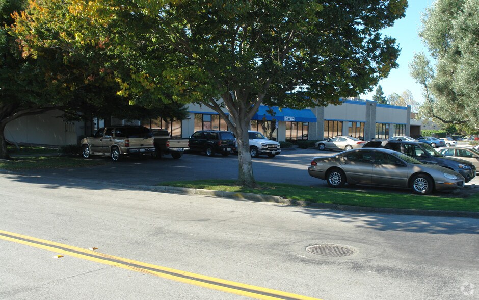 More Photos Of 1289-1295 Forgewood Ave, Sunnyvale Distribution For Lease