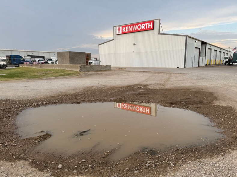 More Photos Of 2269 N Masch Branch Rd, Denton Truck Terminal For Lease