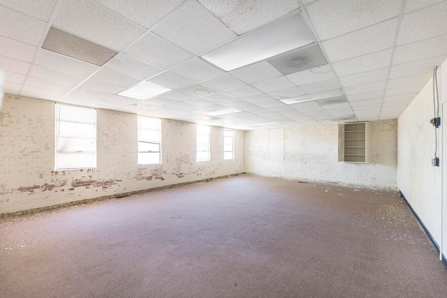 More Photos Of 2270 Shurling Dr, Macon-Bibb Religious Facility For Sale