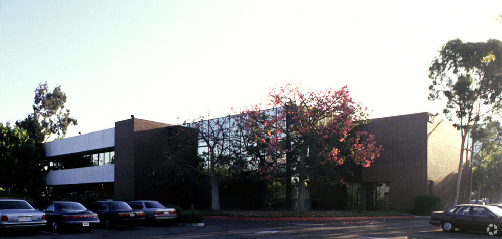 Primary Photo Of 1601 E Orangewood Ave, Anaheim Office For Lease